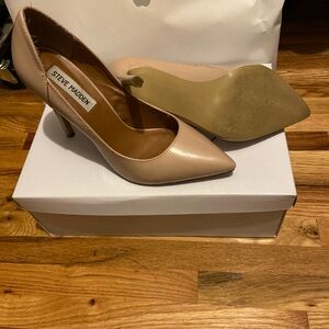 Steve Madden Tan Heels